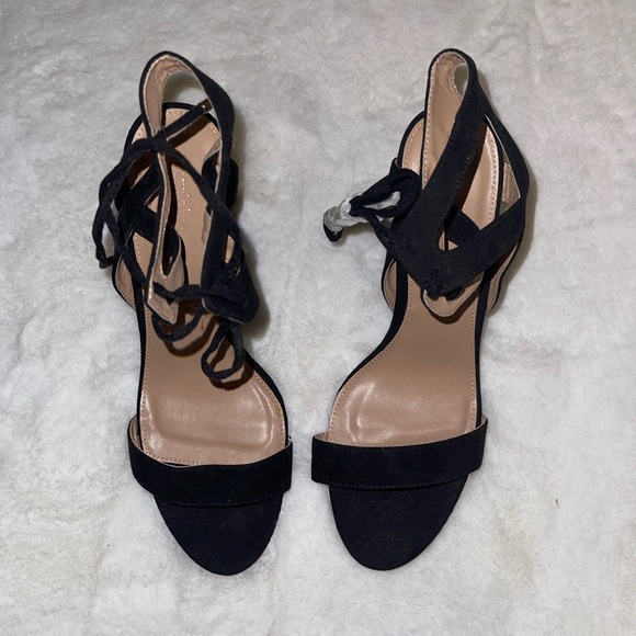 Charlotte Russe Jennie-02 - Picture 2 of 4